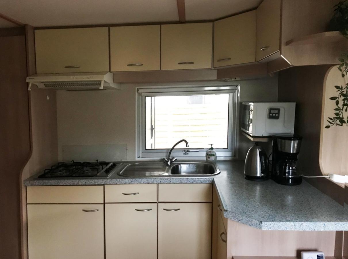 Chalet 'T Rijsterbos Op Camping Met Zwembad! Villa Kültér fotó